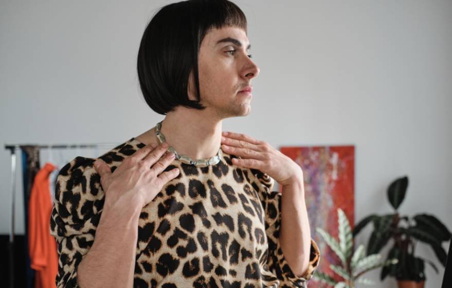 Choose Jewelry Based on the Neckline