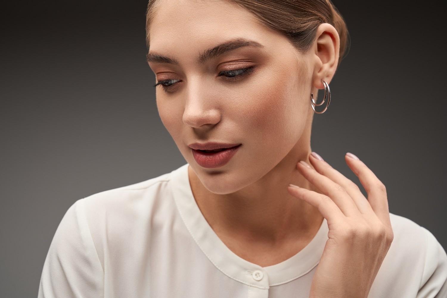 Best Materials for Hypoallergenic Earrings for Sensitive Ears